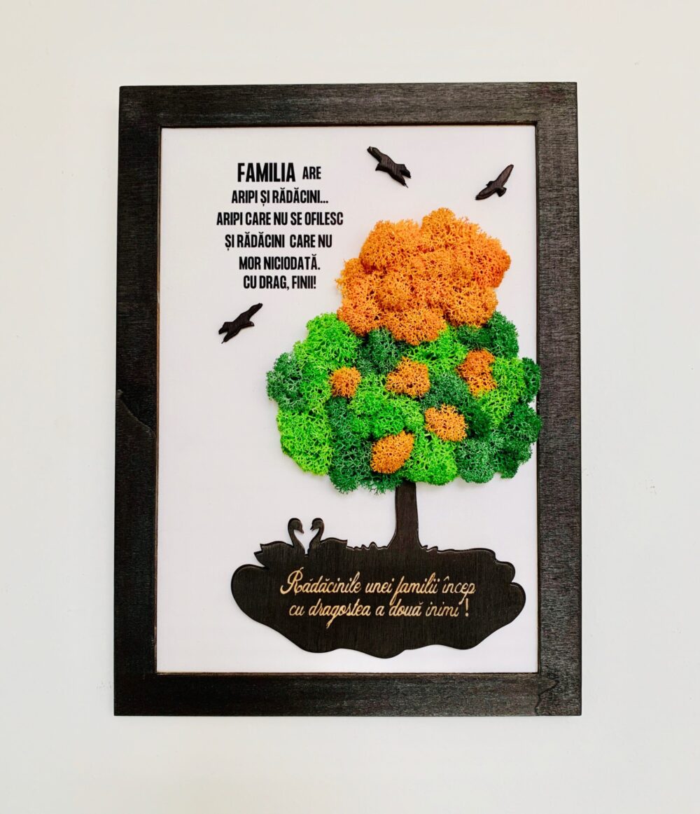 Tablou personalizat lemn si licheni "Familia" - imagine 1