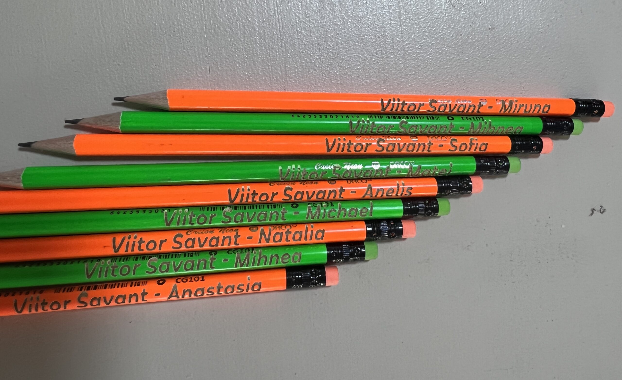 Creion personalizat